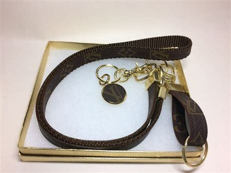 louis vuitton lanyard|louis vuitton keychain pouch.